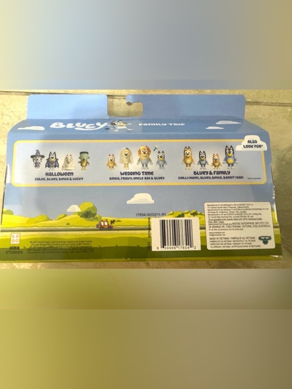 Bluey Wooden Stacking Game & Figure Play Set - Picture 13 of 14